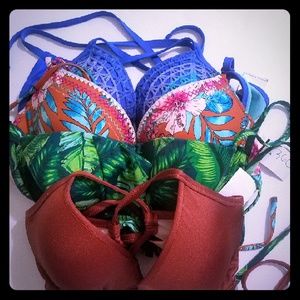 4 pieces Assorted  Top bikini size :36C